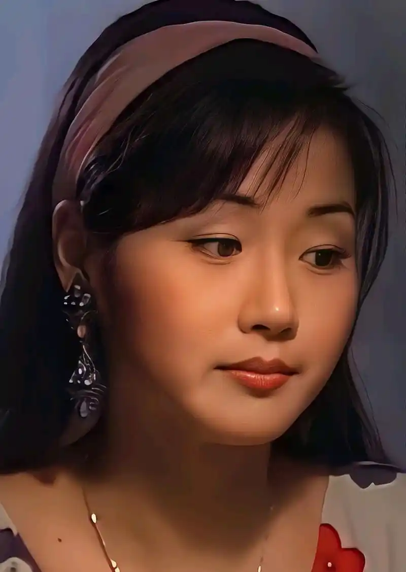 万绮雯美图照片