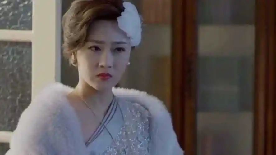 战地枪王:李建徐梵溪开启抗战之旅,体验什么是刺激战场佟小凤性感大胆