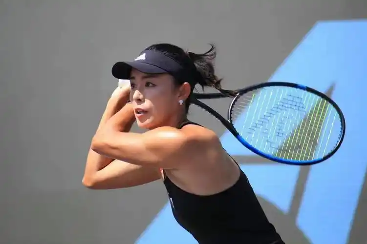 王蔷重返巡回赛四强,中国女双亦进决赛,纳达尔再胜梅总进决赛_比赛