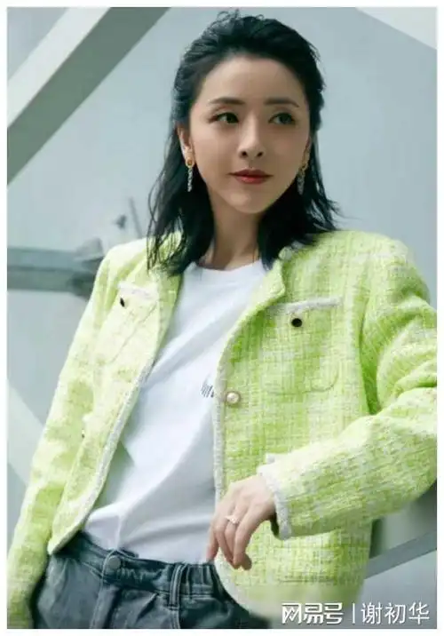 7年了,被迪士尼禁止进入的黄小蕾,为了女儿终究还是"妥协"了|演员