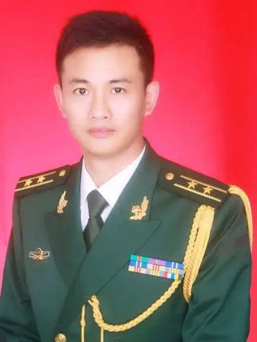 【官网】浙江黑豹特训军事夏令营