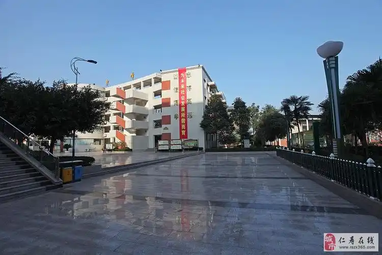 美丽的华兴中学校园(组图高清拍摄)