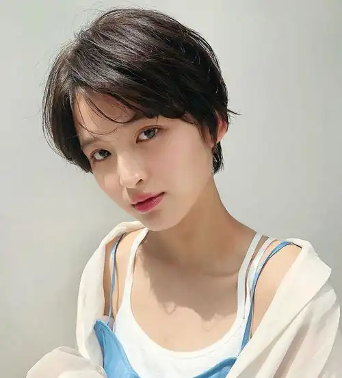 超级适合初秋的露耳短发,甜美又显气质_手机搜狐网