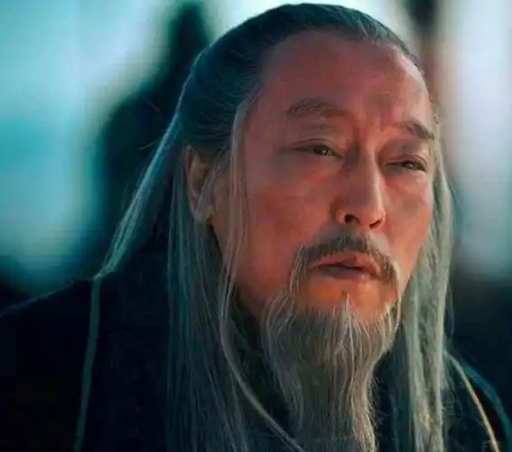 如果说吴秀波的司马懿"鹰视狼顾",那么倪大红的司马懿将"冢虎"二字