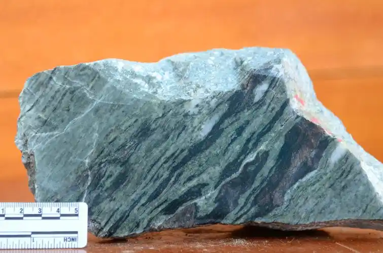 小渔村-小溪口元古代变质岩与岩浆岩-秭归产学研基地