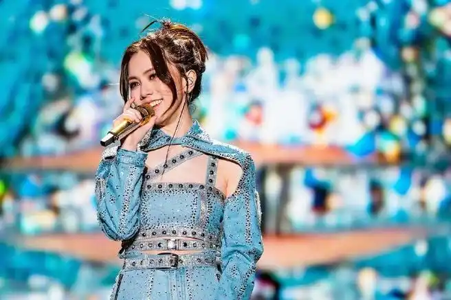 邓紫棋演唱会强化版