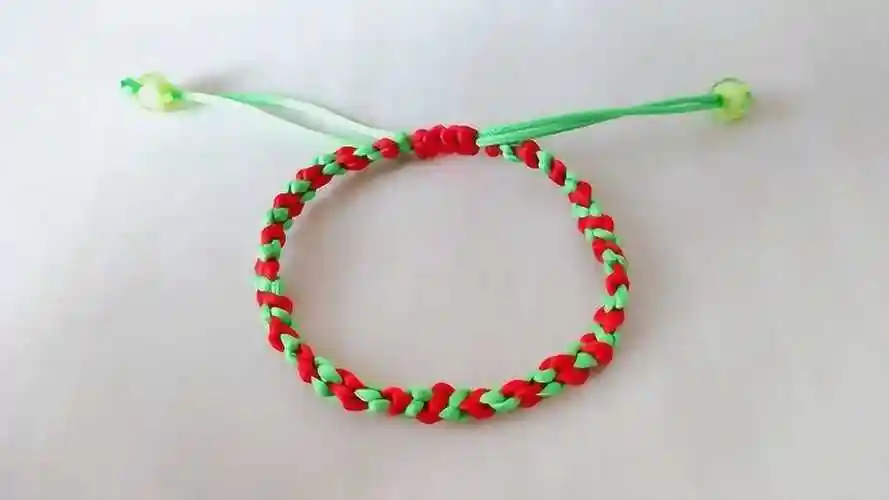 两条绳子教你编手绳,非常简单,看一遍就会了