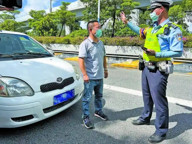 数百警力上路执法珠海交警开展夏季专项整治百日行动