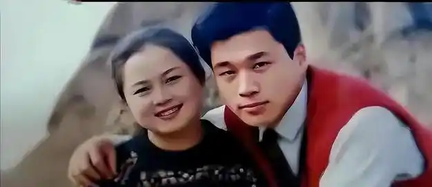 武松丁海峰终于不装了美国豪宅砍柴烤肉尽享田园生活