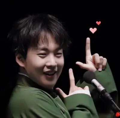 郭麒麟情侣头像