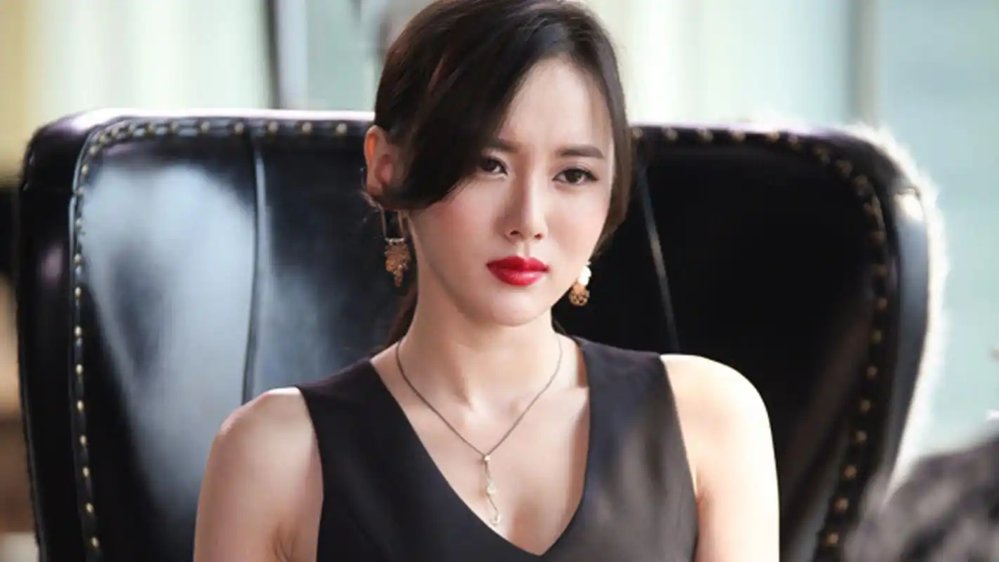 江铠同《暖爱》人物剧照图片桌面壁纸