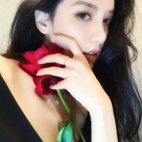 野洵 半脸女头 眉眼