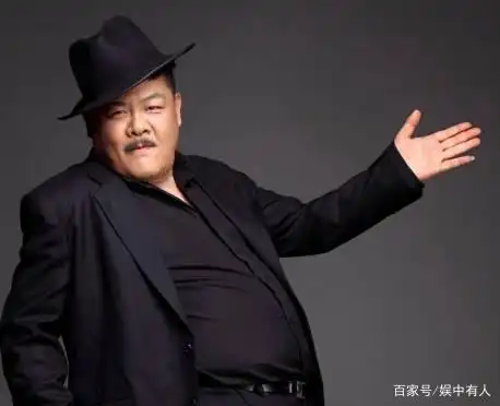 香港最会演戏的胖子,周星驰杜琪峰是其贵人,当之无愧的龙套王