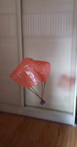 【育红微课堂】——美术活动《自制降落伞 》