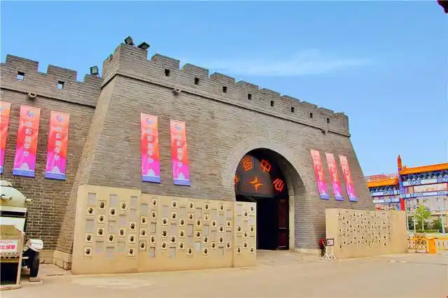 北方最大的影视外景基地,在北京怀柔,还珠格格和大宅门在此取景_旅游
