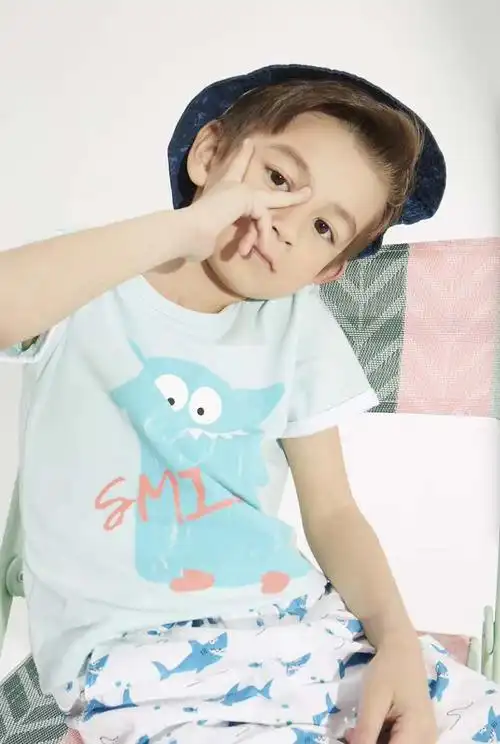 中俄混血童模nico