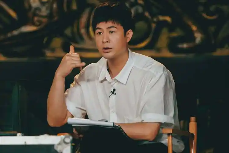 演技派首期上线好评不断表演老师张颂文见组被拒300次