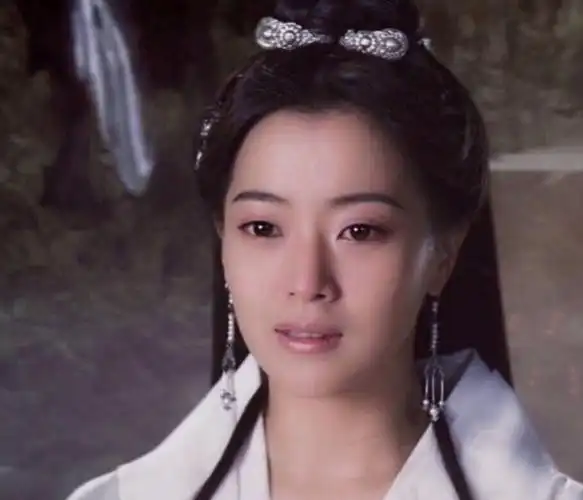 金喜善,白冰,两代《神话》女主的奇闻异事