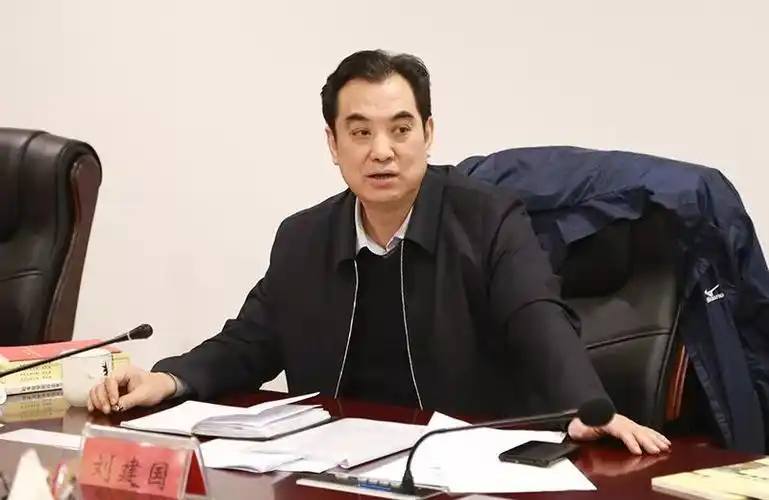 省监察委委员刘建国带领省纪委监察委综合调研组到我市调研指导