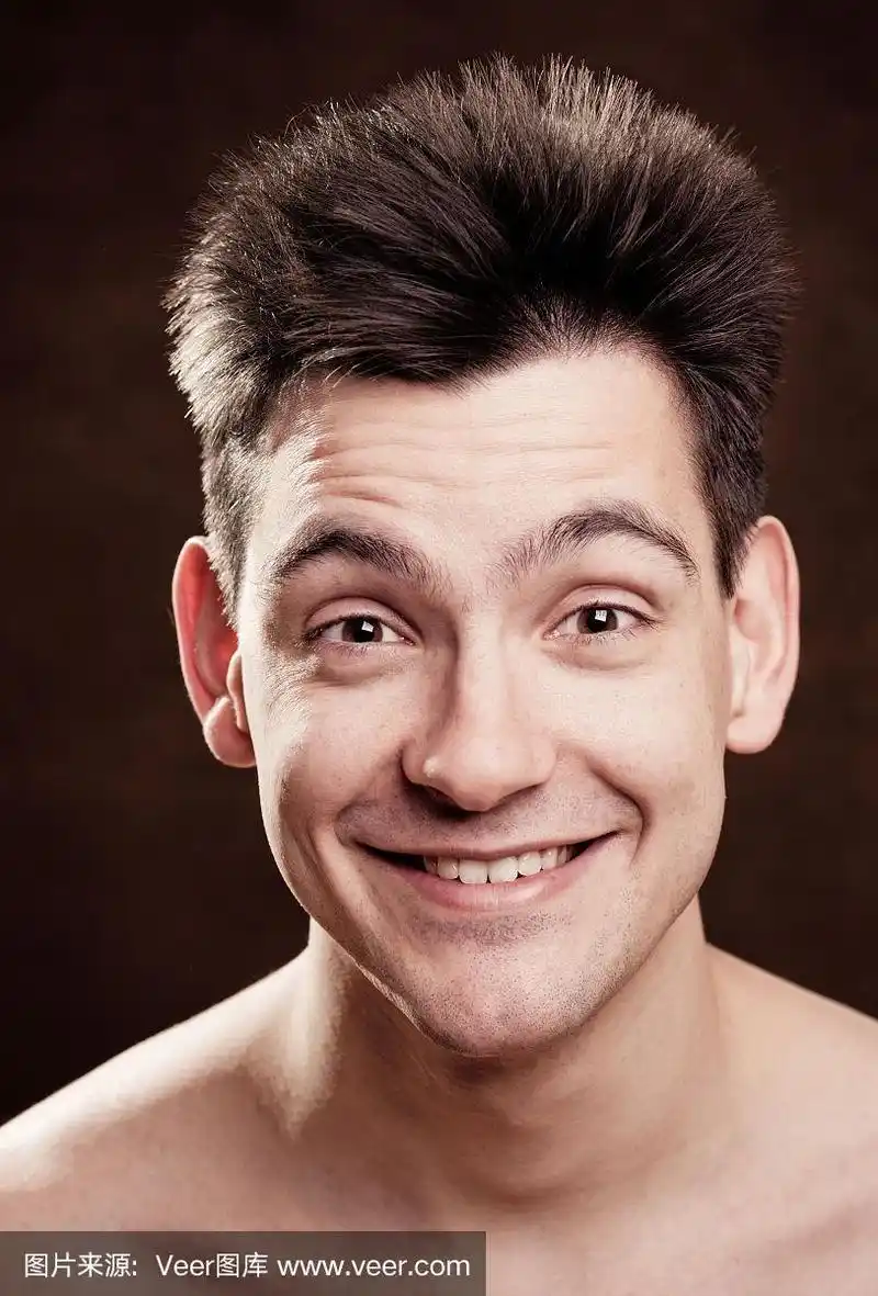 年轻人面部表情