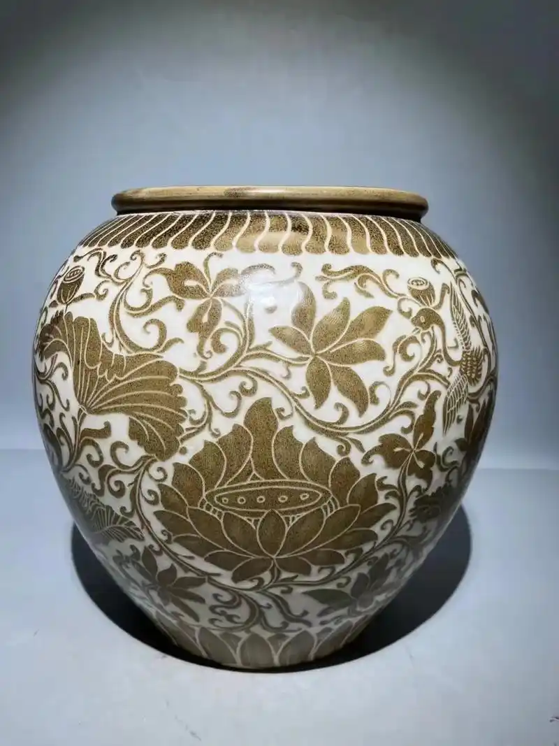 宋代05雕刻纹紫定瓷罐05.#我要上热门 传承文化 - 抖音