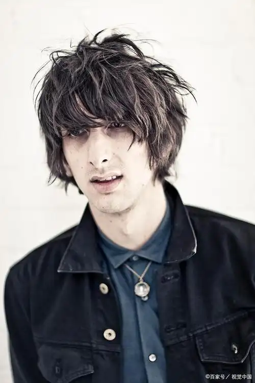 脏辫,中分烫发,挑染微烫发,前刘海巨长发型,层次感斜分中长发等细节