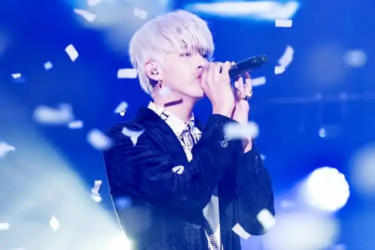 高冷酷范儿吴亦凡壁纸_迷人的高冷吴亦凡