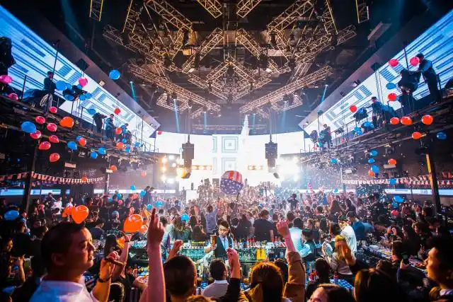 最大的上海酒吧,上海十大夜店排名(3)