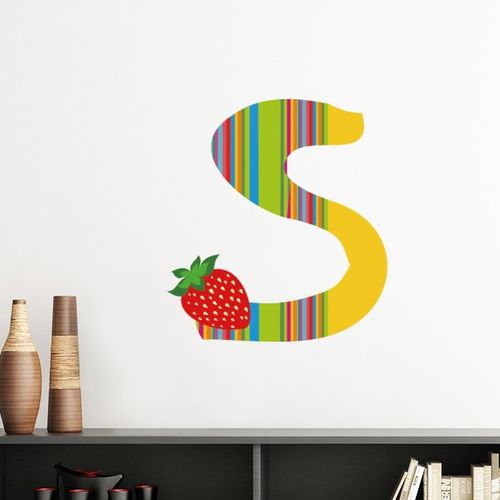 s字母草莓水果有趣可爱插画图案墙贴壁纸房间贴花