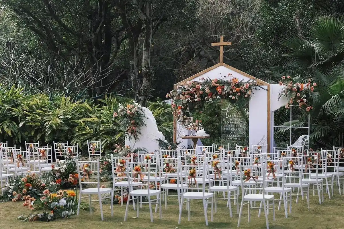 基督教户外草坪婚礼.创造宇宙万物的神阿,今天我们来到这里,是 - 抖音