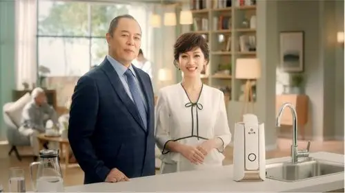 易开得品牌代言人张铁林,赵雅芝