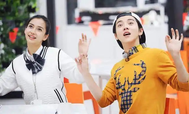 鹿晗生日跑男家族仅两人祝福谁留意baby的动态关系如何很明显