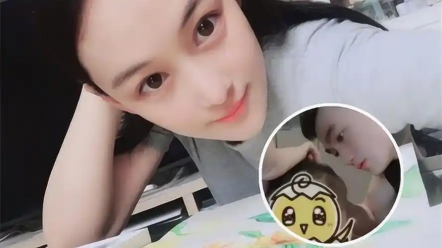 疑似张馨予女儿首曝光 老公为宝宝剃发满眼爱意