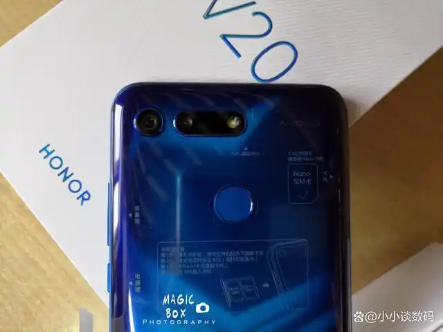 年度旗舰荣耀v20,不只有4800万超清拍照!