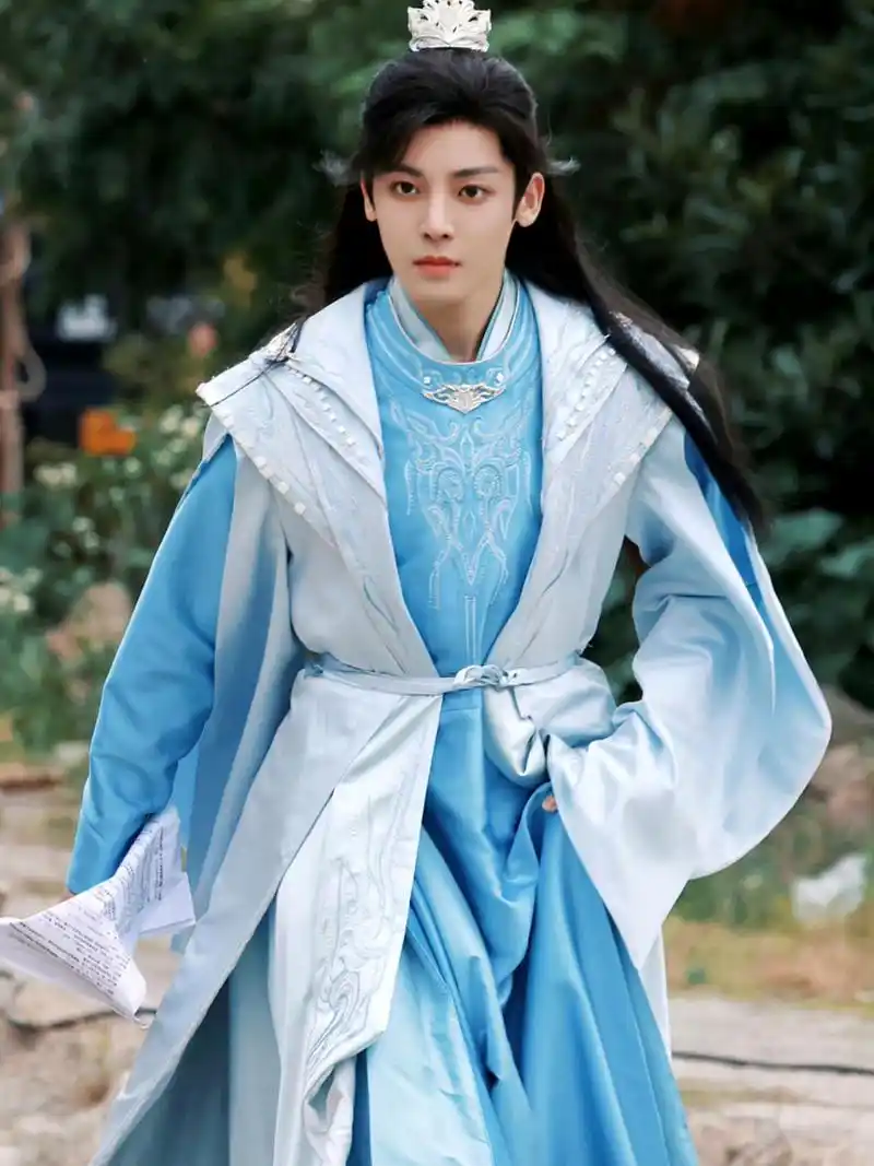 侯明昊古装好帅气