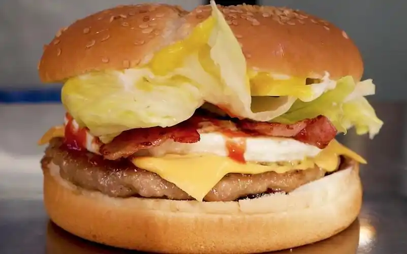 鸡蛋芝士培根汉堡-韩国街头食品