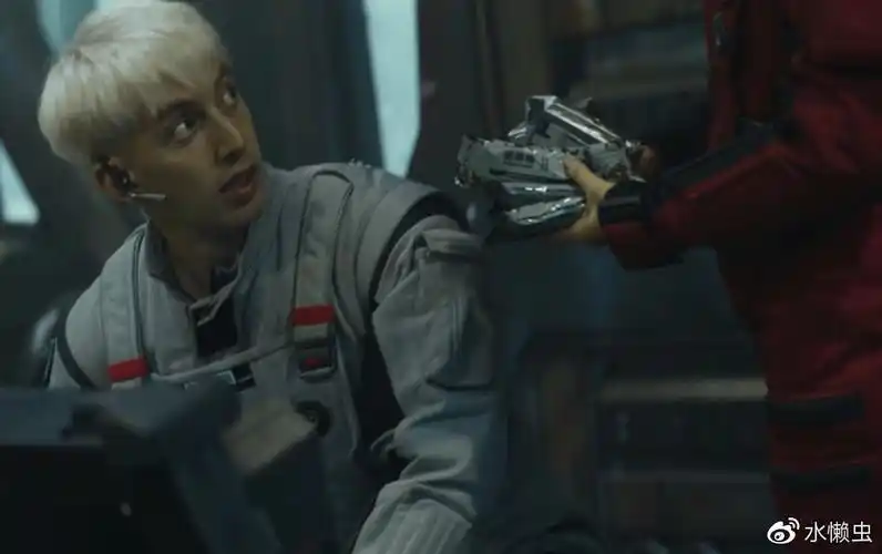 从榴莲味蚯蚓干到地下城2075年北京地下城的生活