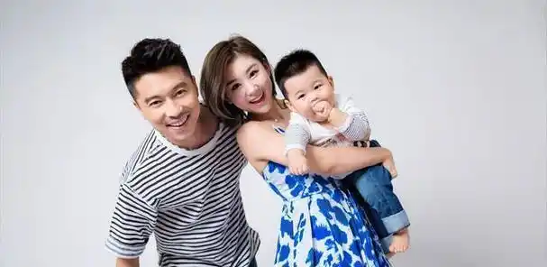 情史干净的6位男星,个个是"妻管严"恩爱多年,牵手就是一辈子