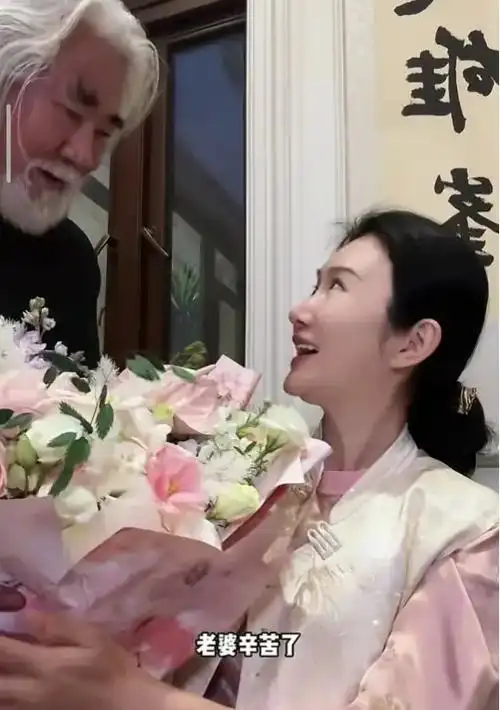 张纪中老婆高龄怀四胎直言多子多福娱乐圈的瓜你吃得下吗