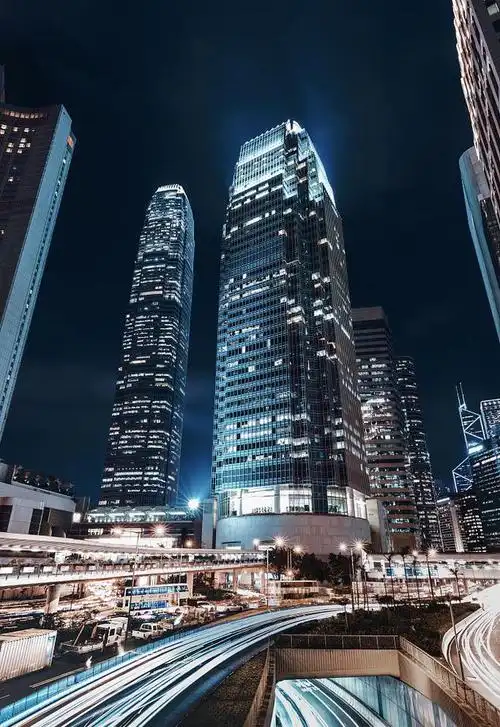 视觉中国 图《黄金时代》陈奕迅"黄金广场内分手/在时代门外再