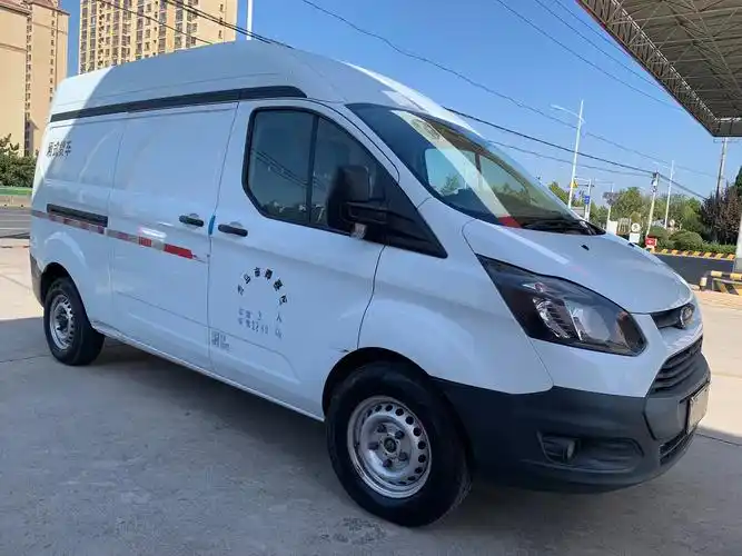 20年福特全顺,2.0t柴油,厢式货车,中顶中轴,原版原漆, - 抖音