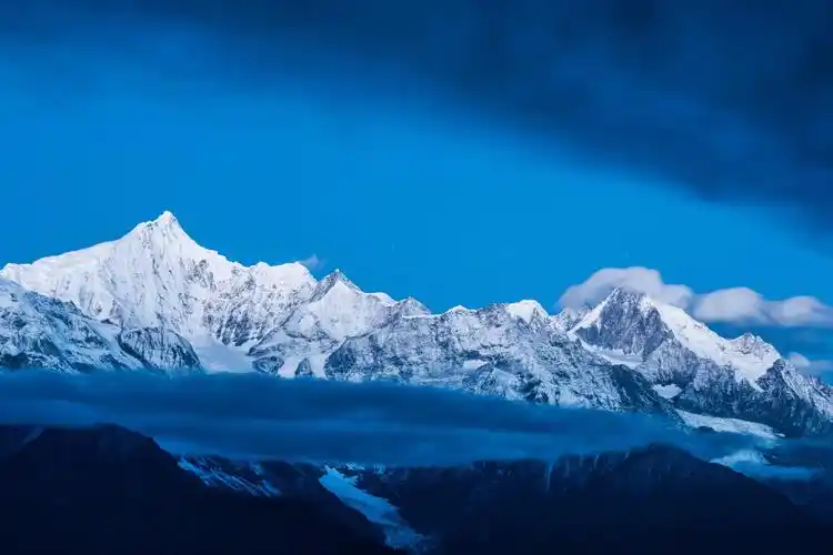 圣洁雪山篇(六年来近六十次去高原所拍的雪山之巅)