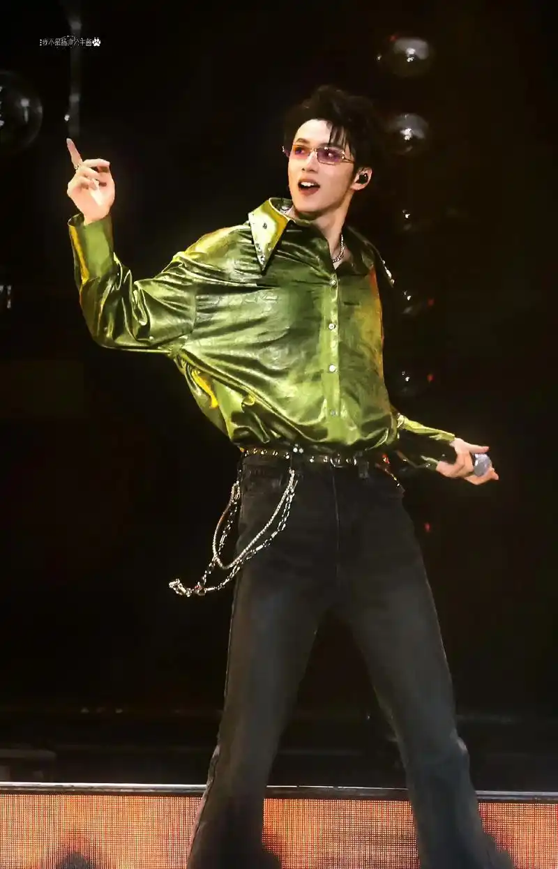 美的让人有点窒息了老公#刘耀文 #刘耀文港风 #刘耀文舞台