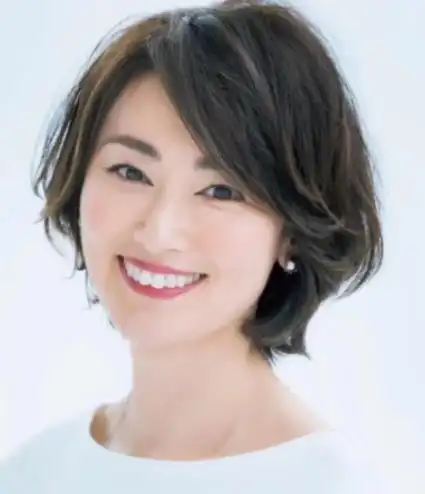 日本中年女发型短发