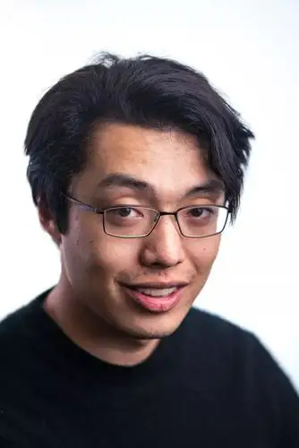 "李泽宇| 软件工程师乘务员扮演者 |"它还在飞.