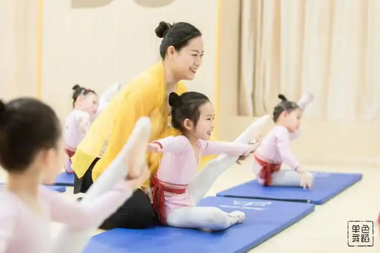 少儿舞蹈老师需要学习什么