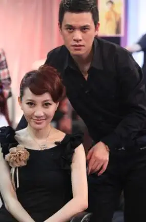 3强席位,而《发动奇迹》的沙龙也将迎来比赛至今最美丽的发模,马杰