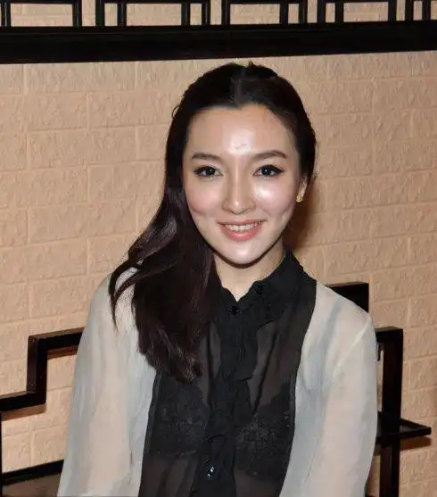 王励勤新女友刘彦池素颜照曝光(组图)