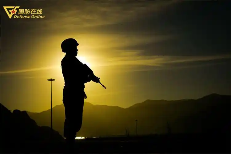 一组剪影见证3600米雪域高原上纪律模范连的青春热血