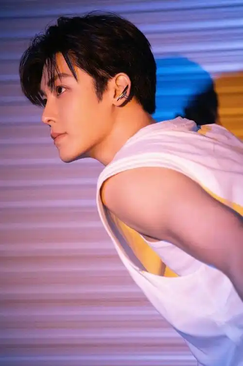 侯明昊男友风胶片随拍##侯明昊周一胶片营业照